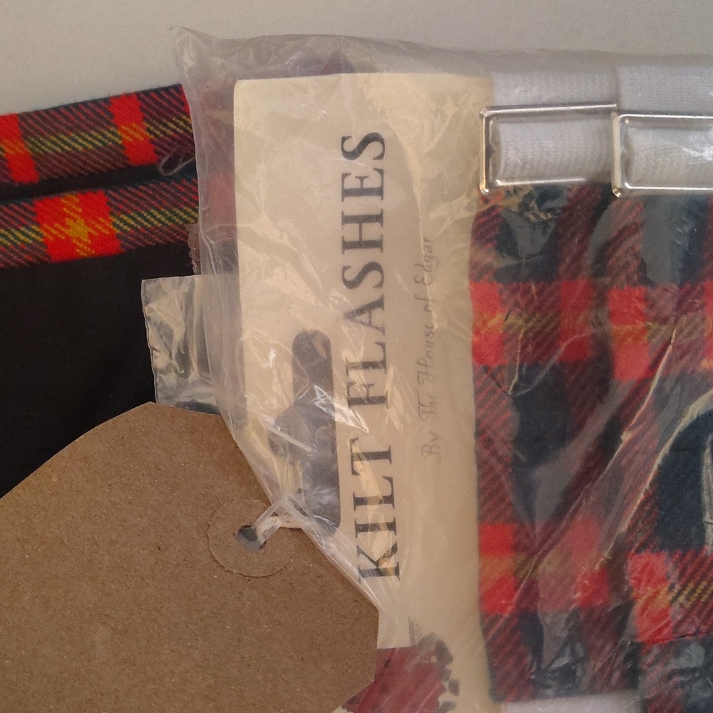 NWT The Balmoral Kilt, Traditional 8 Yard Kilt. - Picture 7 of 7
